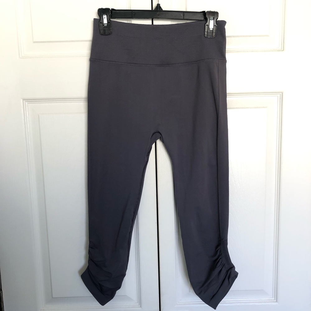 Charcoal Gray Cropped lululemon Leggings Size 8